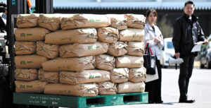 Stockpiled rice release starts in Japan